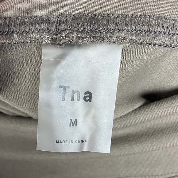 Aritzia TNA Atmosphere Leggings Taupe Size Medium - Picture 5 of 11